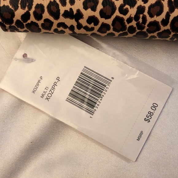 Betsey Johnson Leopard Print Faux Leather Zip Around Continental Wallet NWT - Picture 4 of 16